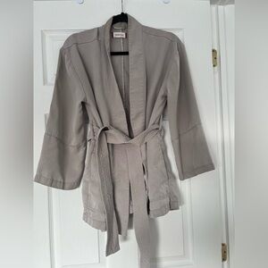 Aritzia Sunday Best Light Beige/Grey kimono blazer S